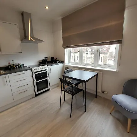 Quiet Terraced House Apartment Bristol Exterior photo